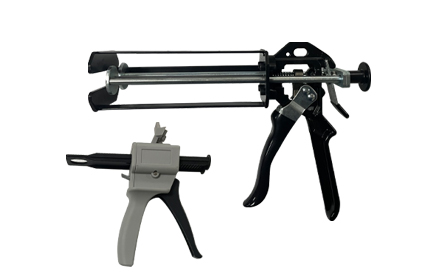 El método de descarga de burbujas de la jeringa dispensadora de la pistola dispensadora.